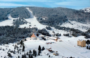 Вид на отель Adria Ski, курорт Купрес – фотографии Боснии и Герцеговины