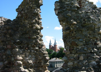 Руины замка – фотографии Латвии