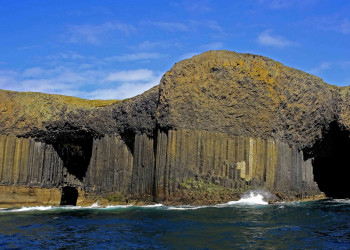 Фингалова пещера (Fingal’s Cave) в Шотландии, Великобритания – фотографии Великобритании