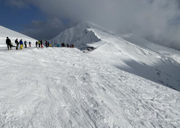 Южный склон на курорте Роза Хутор, январь – фотографии России