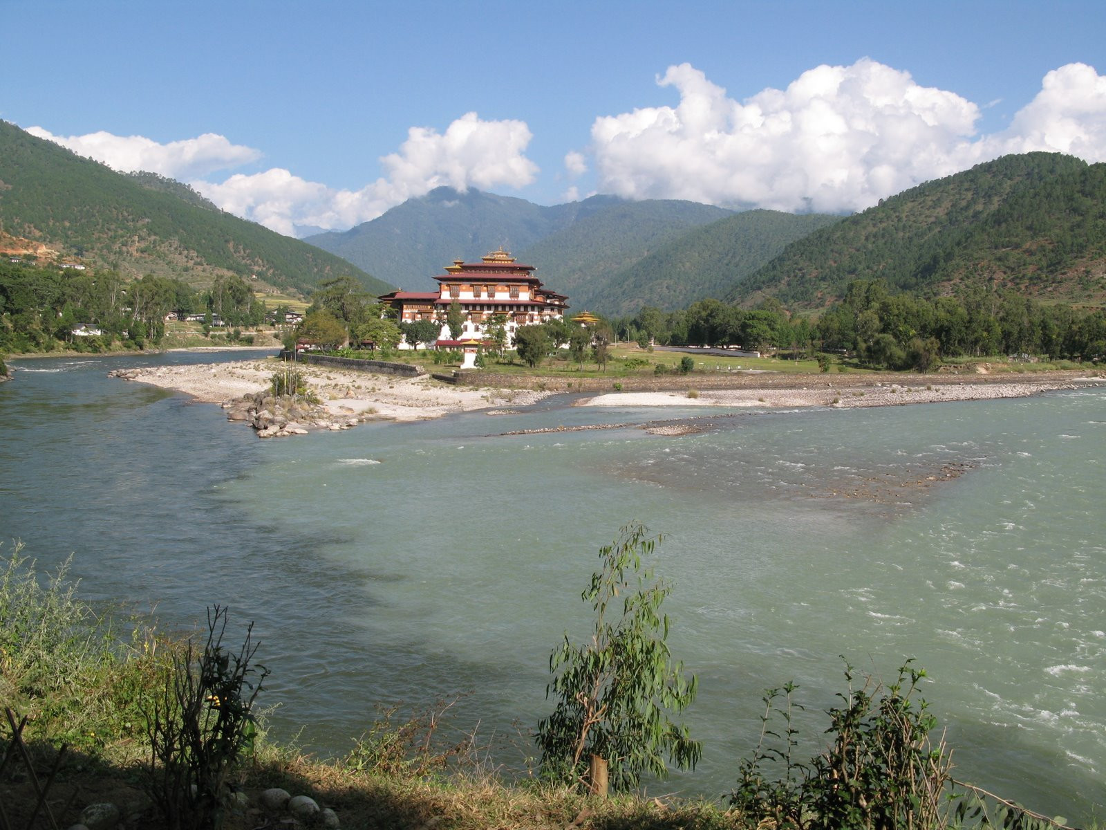 Пунакха-дзонг (Punakha Dzong) – фотографии Бутана