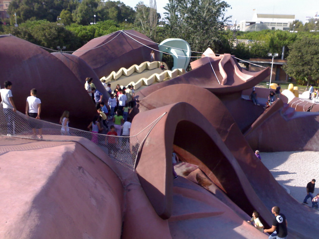 Символичный городской парк Гулливер (Parque Gulliver) в Испании – фотографии Испании