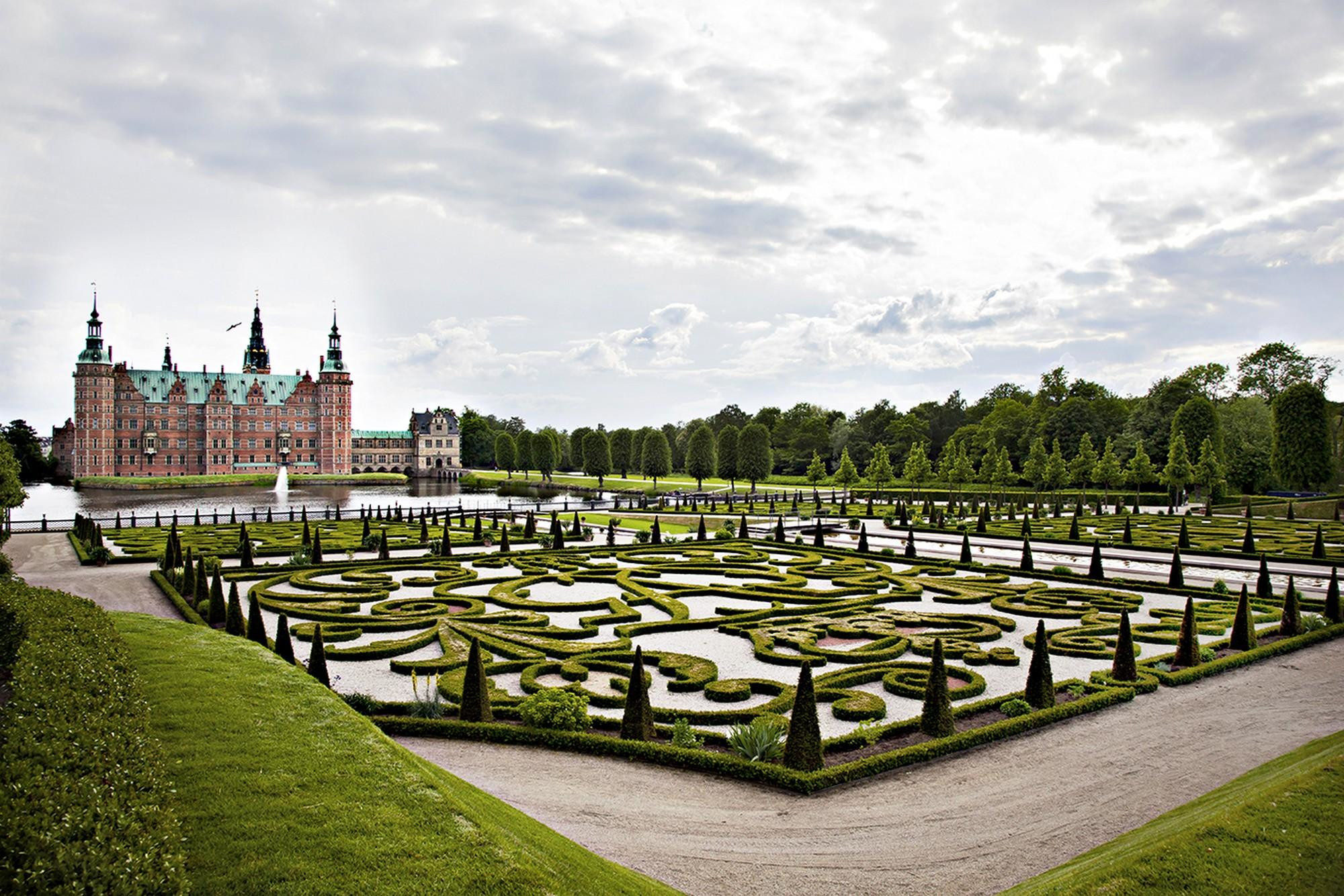 Замок Фредериксборг (Frederiksborg Slot) — резиденция датских королей – фотографии Дании