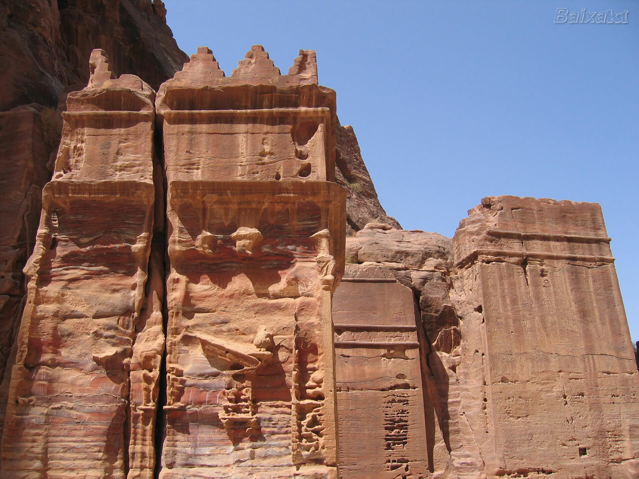 Храм Эль-Хазне в городе Петра, Иордания – фотографии Иордании