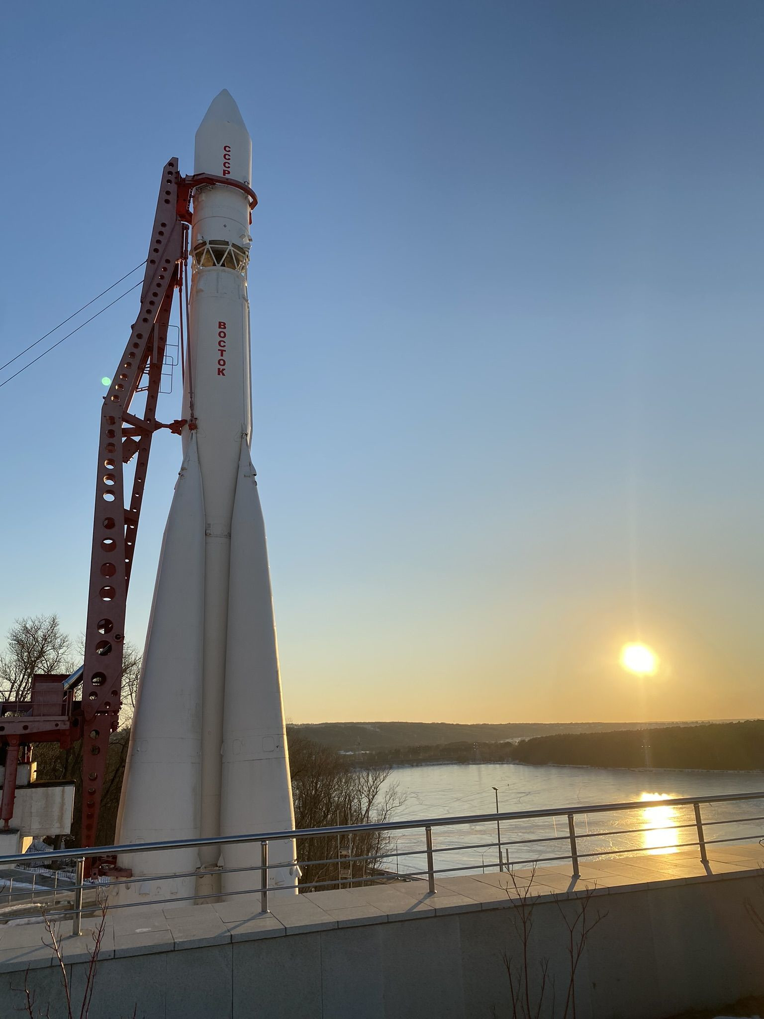 Ракета на территории музея космонавтики в Калуге, март 2022 – фотографии России