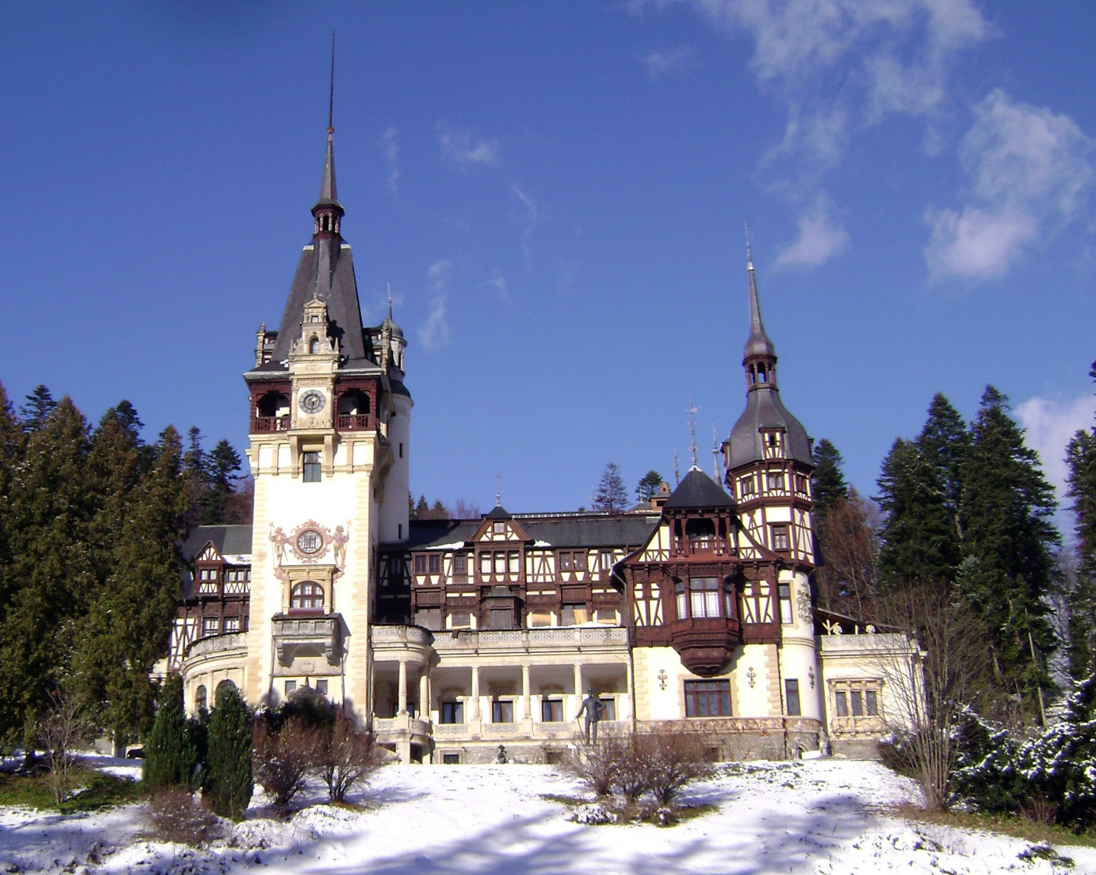 Замок Пелеш в Румынии – фотографии Румынии