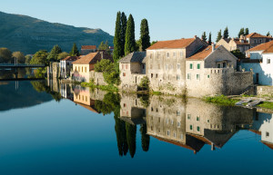 Знаменитый ракурс городка Требине в Боснии – фотографии Боснии и Герцеговины