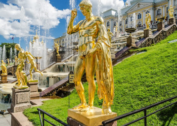 Большой Петергофский дворец Монплезир (Peterhof), Санкт-Петербург, Россия – фотографии России