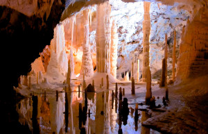 Потрясающие пещеры Фрасасси в итальянском регионе Марке – фотографии Италии