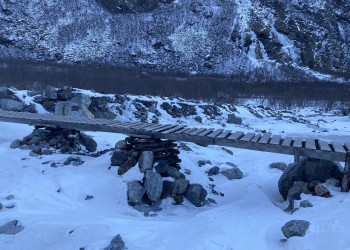 Мостик недалеко от водопада Малый Зейгалан, Северная Осетия – фотографии России