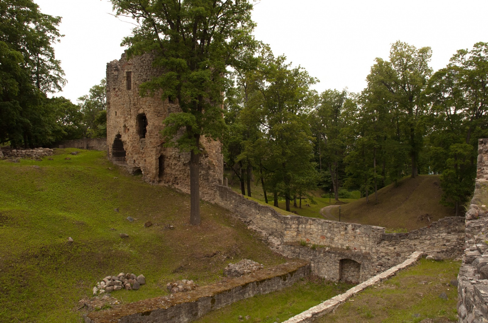 Венденский замок (Wenden castle) в Цесисе – фотографии Латвии
