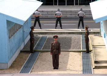 Граница между двумя Кореями. Фото12 – фотографии Северной Кореи