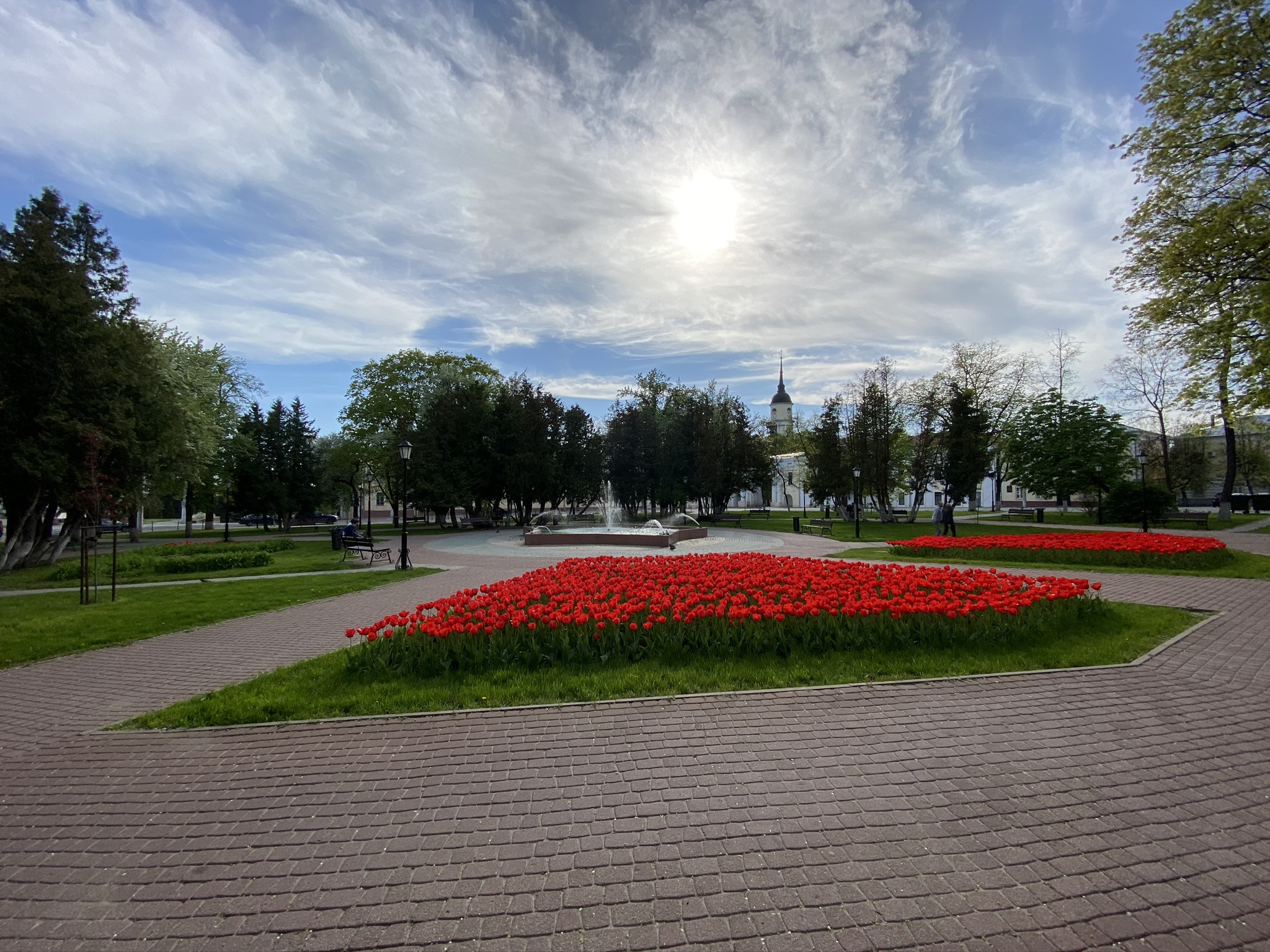 Сквер Ленина на 9 мая в Калуге – фотографии России