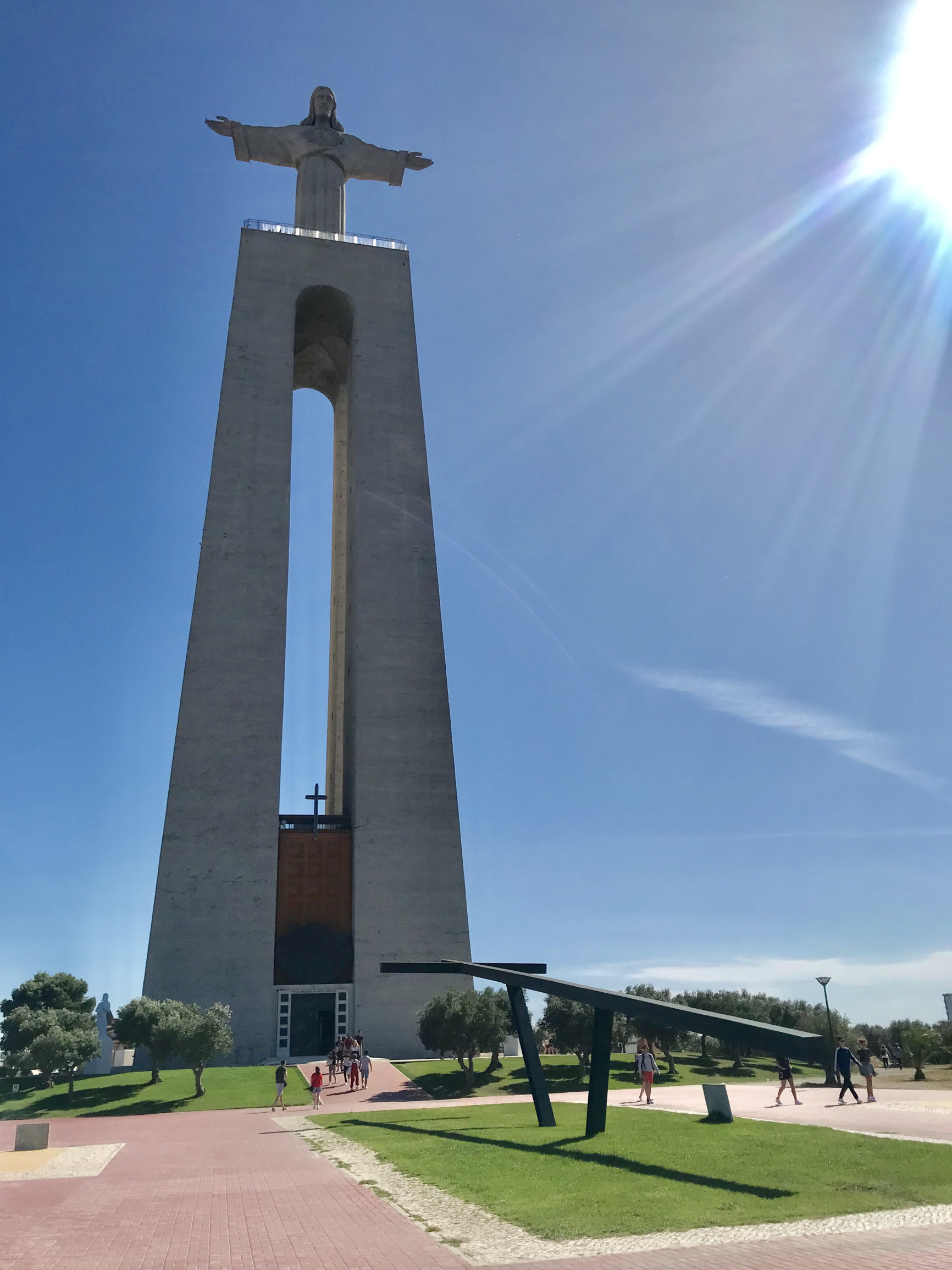 Вид со смотровой на статую Христа, Лиссабон – фотографии Португалии