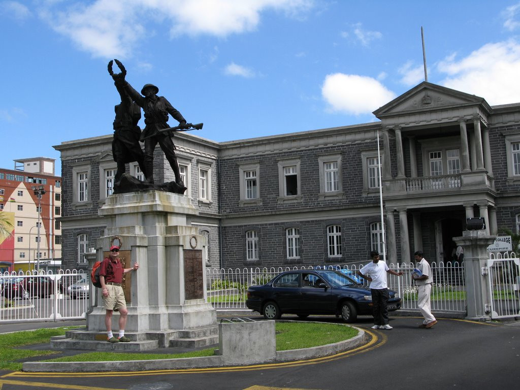 Памятник в Кьюрпайп. Маврикий – фотографии Маврикия