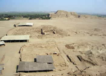 Храм Солнца (Huaca del Sol) в окрестностях Трухильо – фотографии Перу