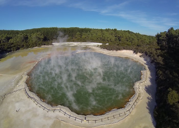 Термальный парк Уаи-О-Тапу (Уаи-О-Тапу), город Роторуа, Новая Зеландия – фотографии Новой Зеландии