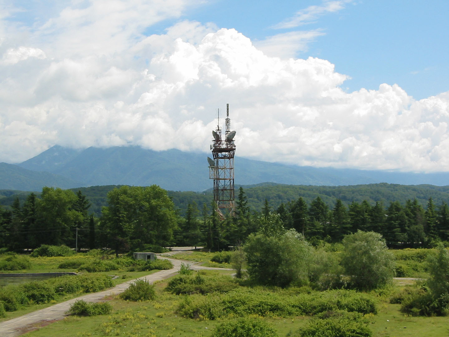 Горы в облаках. Пицунда – фотографии Абхазии