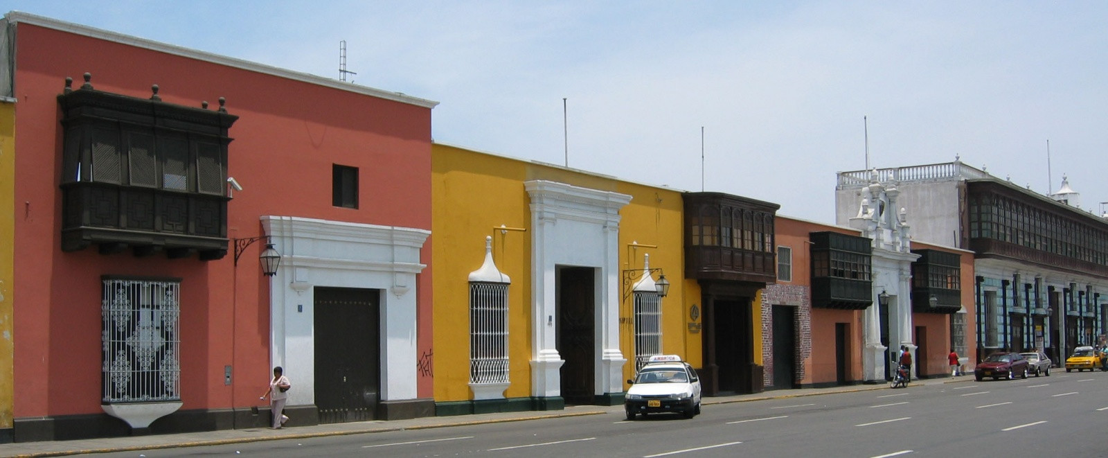Колониальная архитектура Трухильо (Trujillo) – фотографии Перу