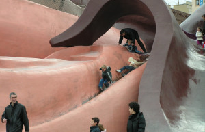 Символичный городской парк Гулливер (Parque Gulliver) в Валенсии, Испания – фотографии Испании