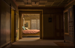 Сара всю жизнь занималась ремонтом, в результате которого появились глухие комнаты и окна в полу – фотографии США