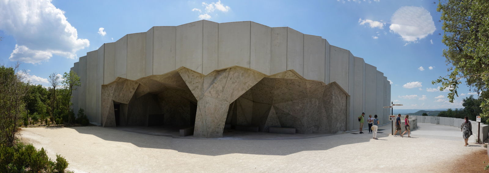 Доисторическое искусство в пещере Шове (Grotte Chauvet), Авиньон, Франция – фотографии Франции
