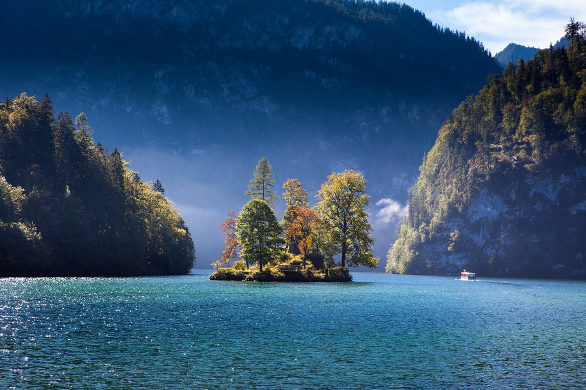 Озеро Кёнигзее (Königssee) в Германии рядом с Баварией, добраться удобнее из Мюнхена или Зальцбурга – фотографии Германии