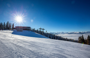 Солнце над склоном. Эбен. Австрия – фотографии Австрии