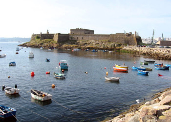 Замок Сан-Антон (Castillo de San Antón) в Ла-Корунья – фотографии Испании