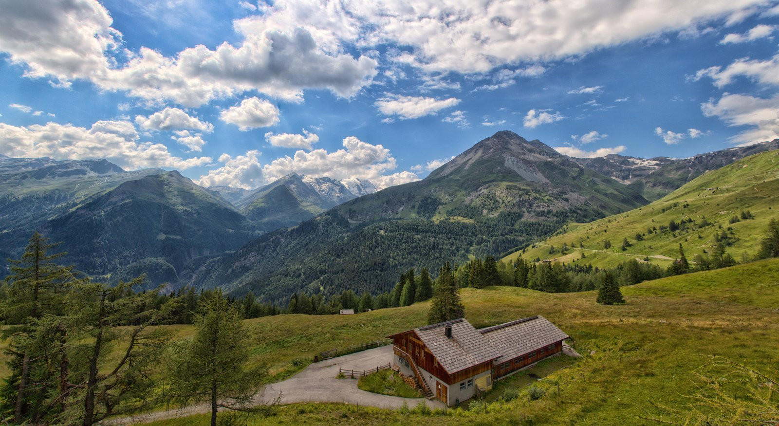 Облачное него и горы. Национальный парк Высокий Тауэрн. Австрия. – фотографии Австрии