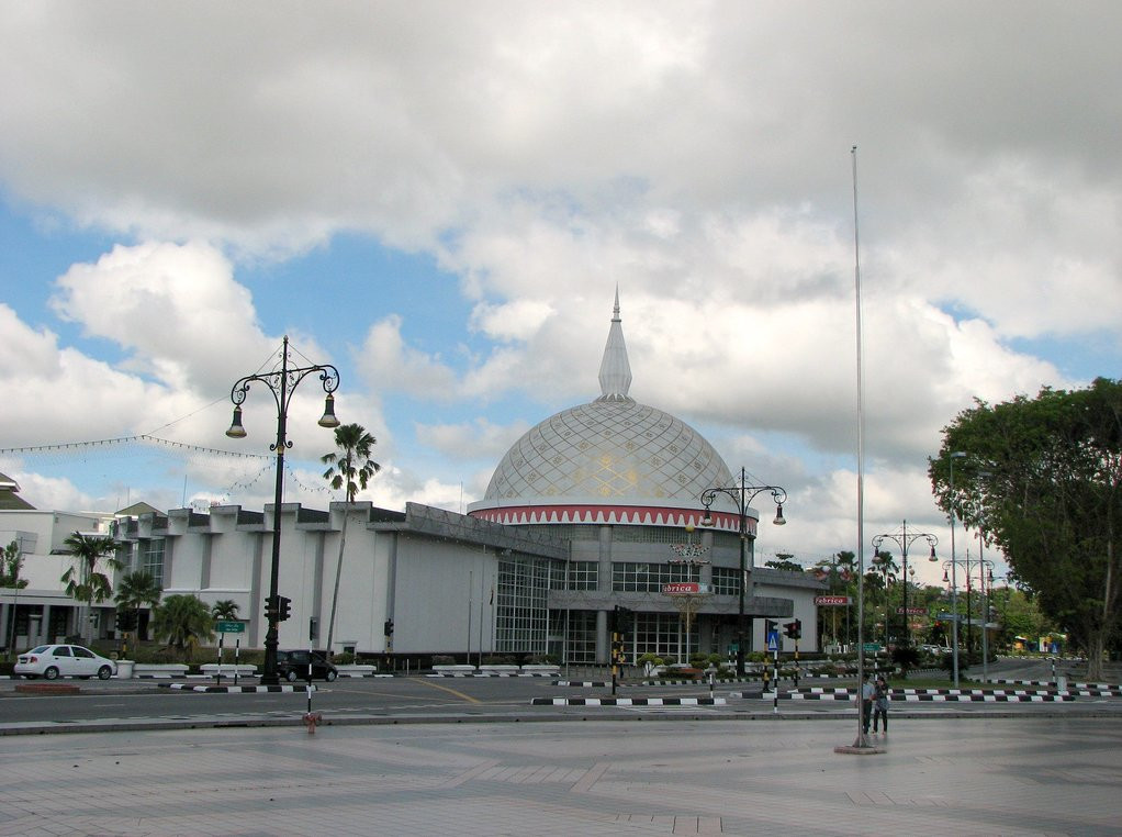 Музей королевских регалий – фотографии Брунея