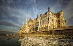 Венгерский парламент 8 – фотографии Венгрии