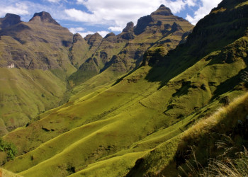 Драконовы горы делятся на три больших района: Центральный, Северный и Восточный – фотографии ЮАР