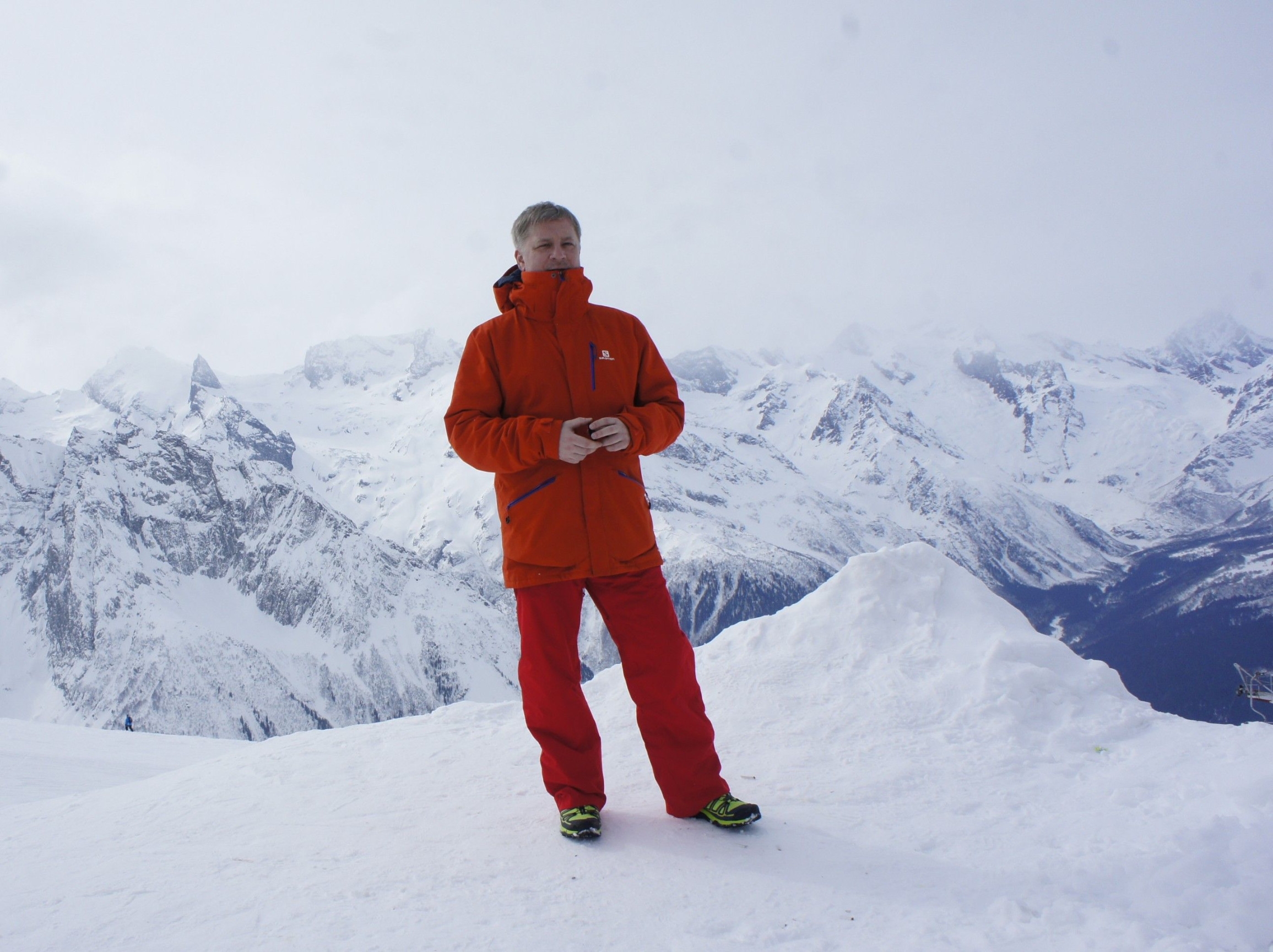 Максим – фотографии