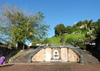 Руины театра в Сен-Пьере – фотографии Мартиники