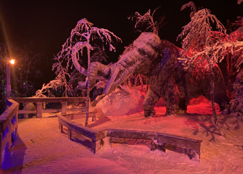 Мамонт в парке «Таинственный лес», Кировск, Мурманская область – фотографии России