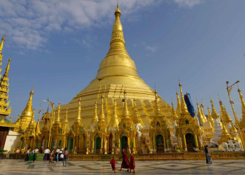 Буддистская святыня Мьянмы - пагода Шведагон (Shwedagon Pagoda) в Янгоне – фотографии Мьянмы
