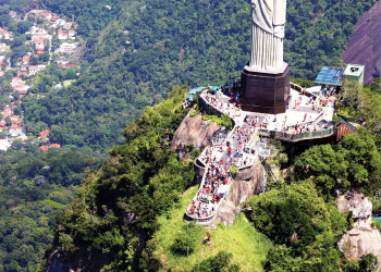 Статуя Христа на горе Корковадо в Рио-де-Жанейро – фотографии Бразилии