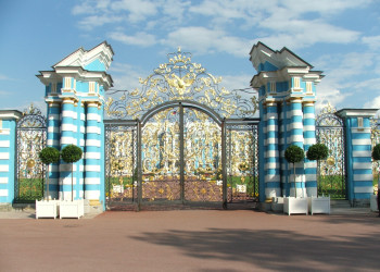 Дворцовый ансамбль 18 века Царское Село (Tsarskoye Selo) в Санкт-Петербурге – фотографии России