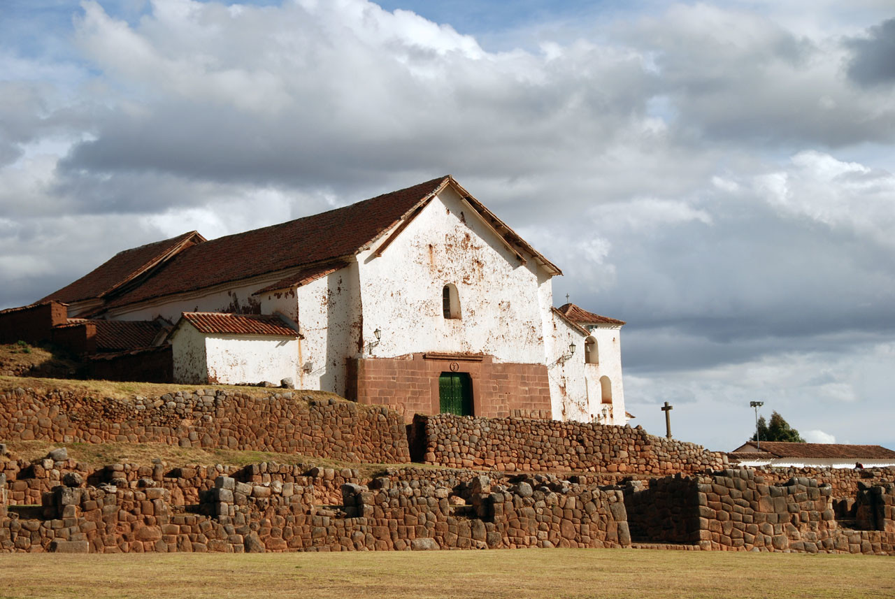 Руины инков в Чинчеро – фотографии Перу