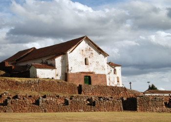 Руины инков в Чинчеро – фотографии Перу