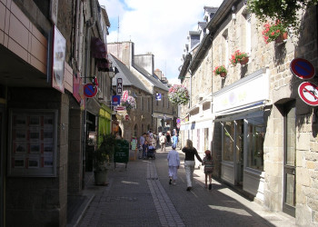 Улица в Пэмполе, Франция – фотографии Франции