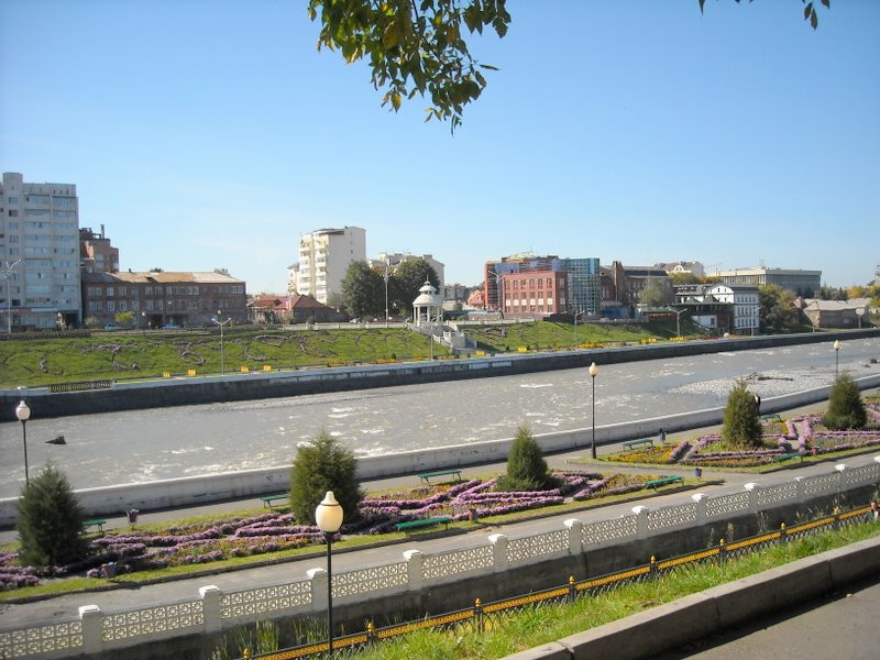 Набережная в Владикавказе, Россия – фотографии России