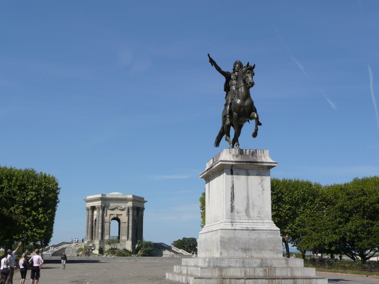 Памятник Людовику XIV в Монпелье, Франция – фотографии Франции