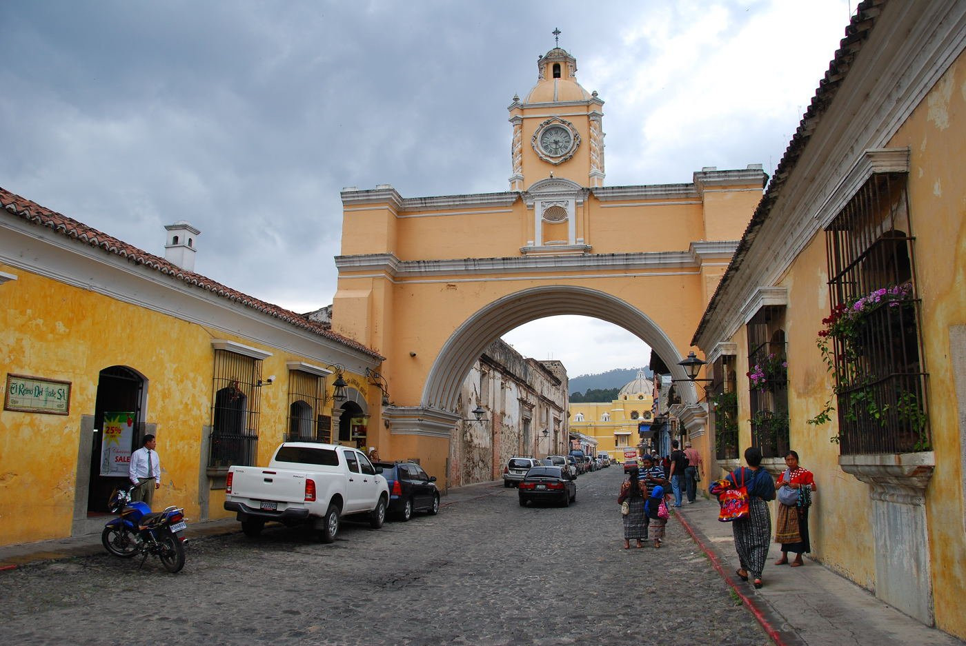 Antigua_Santa_Catalina_Arch – фотографии Гватемалы