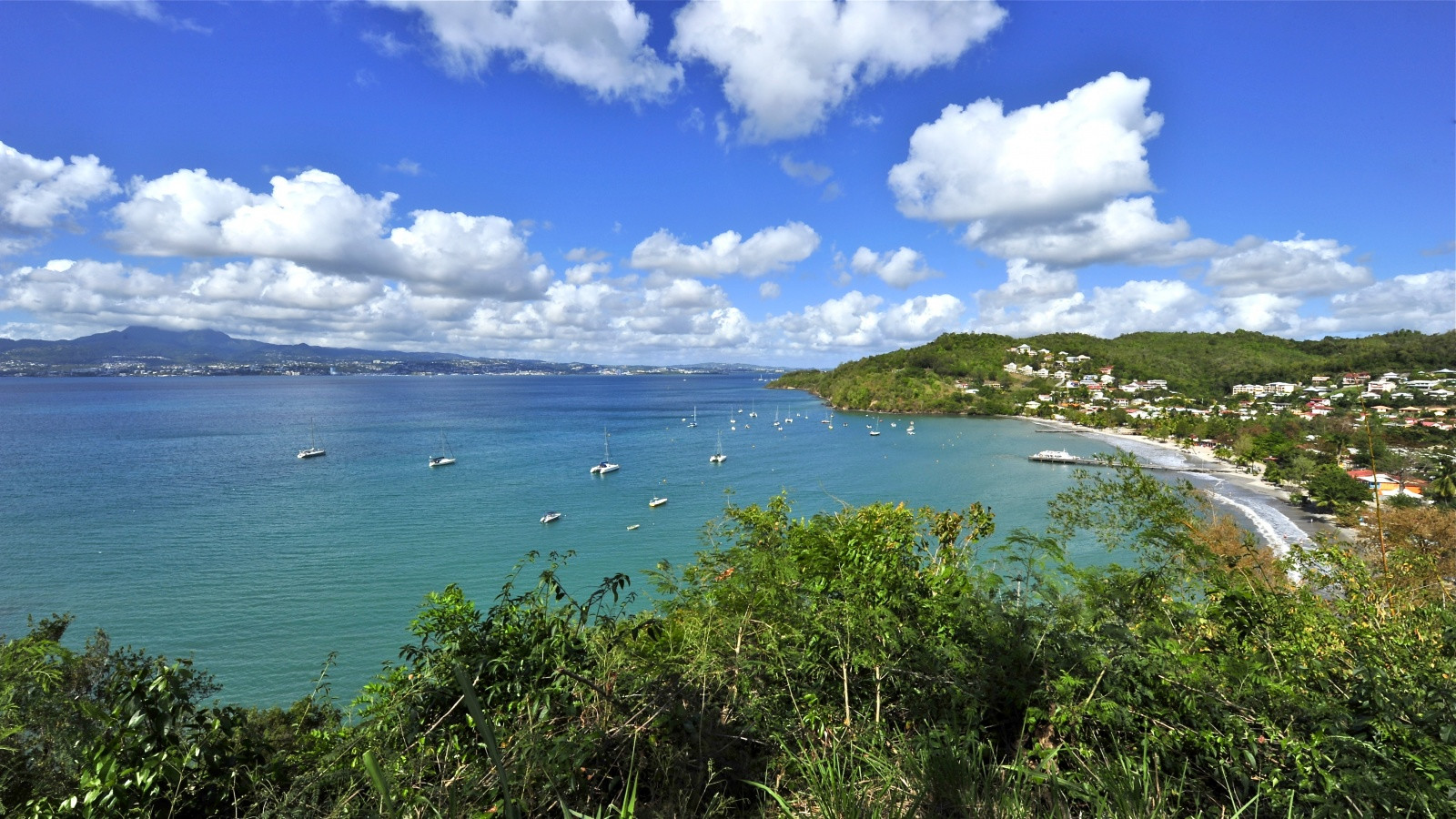 Пляж L'Anse à l'Âne – фотографии Мартиники