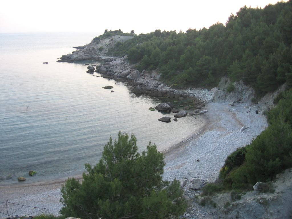 Берега в Сутоморе, Черногория – фотографии Черногории