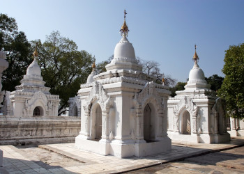 Пагода Кутодо или Пагода великой – фотографии Мьянмы
