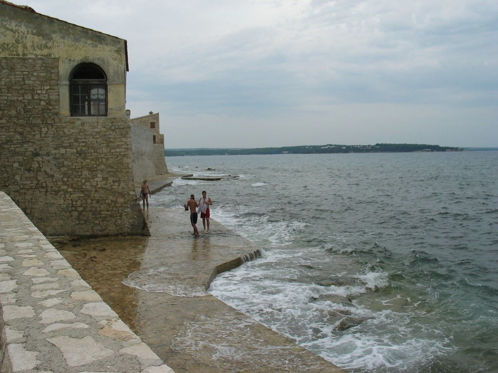 Набережная в Новиграде, Хорватия. Фото 1 – фотографии Хорватии