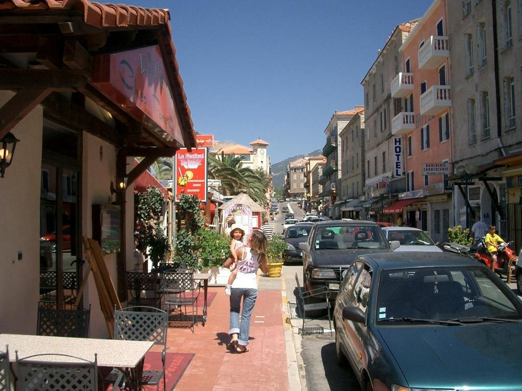 Улица в Проприано, Франция – фотографии Франции